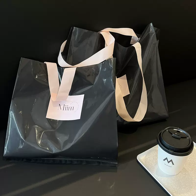 DsgnTouch High-grade clothing store handbags for clothes with plastic bags women's gift packaging shopping bags customized wholesale